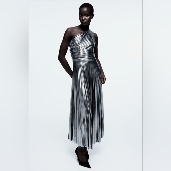 H&M Dresses & Skirts - BNWT H&M Metallic-Coated Draped One-Shoulder Pleated Jersey Dress Silver Sz S, L